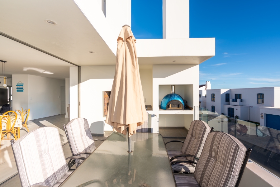 5 Bedroom Property for Sale in Paradise Beach Western Cape
